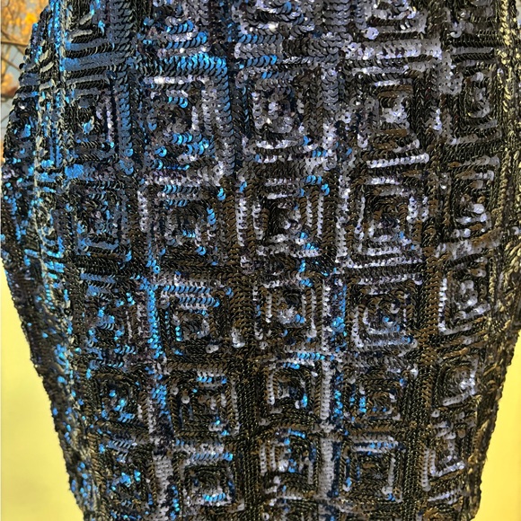 H&M navy sequin mini skirt size 6 great condition - Picture 2 of 9